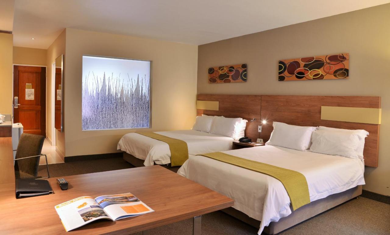 Birchwood Hotel And Or Tambo Conference Centre Boksburg Buitenkant foto