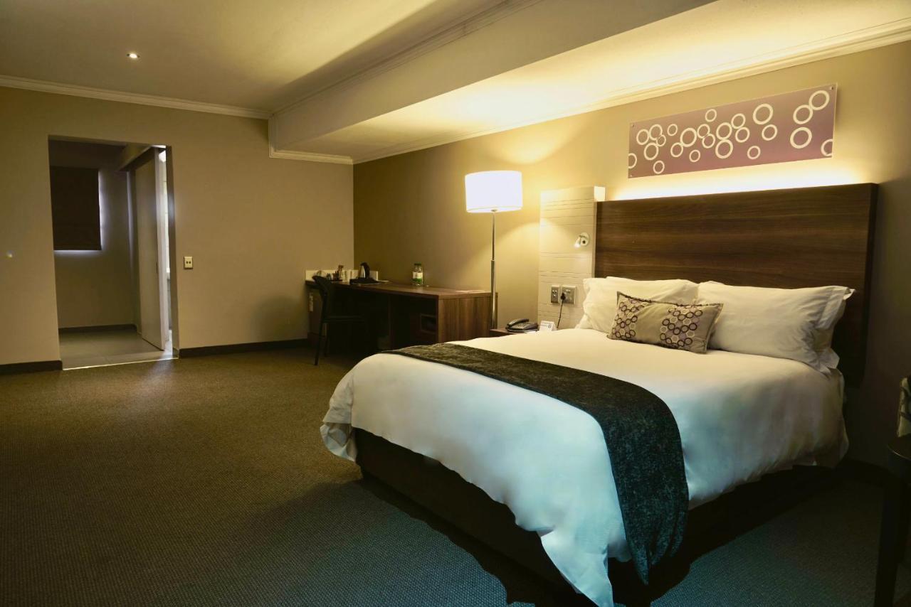 Birchwood Hotel And Or Tambo Conference Centre Boksburg Buitenkant foto